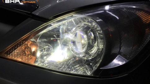 Độ đèn Bi LED Zestech A9 Nissan Sunny